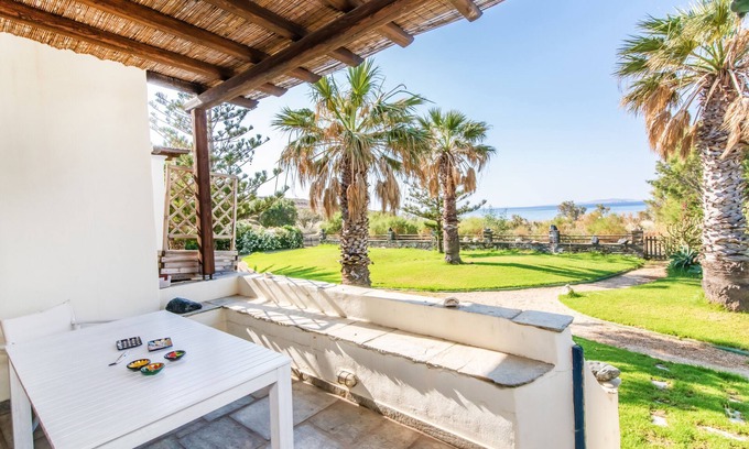 Agios Ioannis House | "So close to sea."