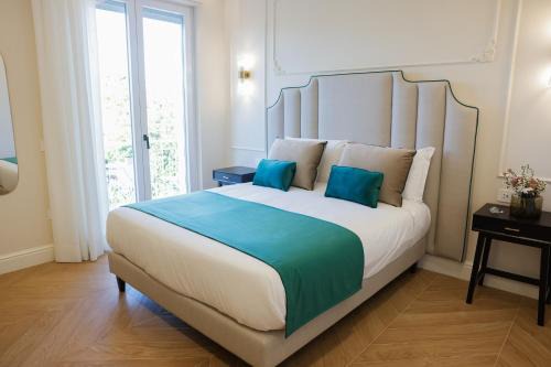 Pompei House | SOFIA Suites & Rooms