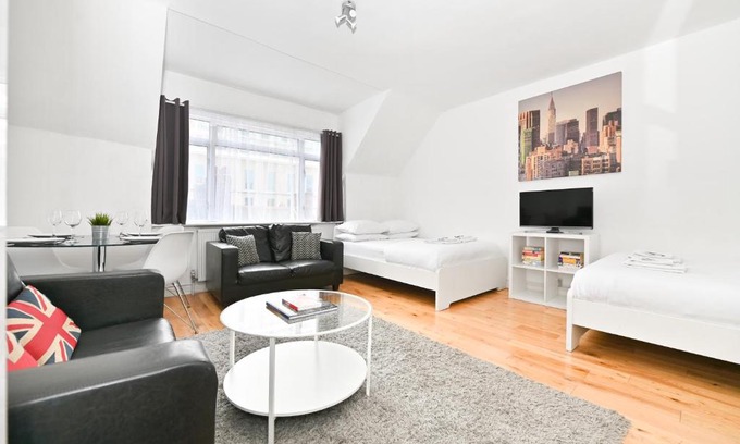 Soho Apartment | Soho Apartment, Theatres & Old Compton Street