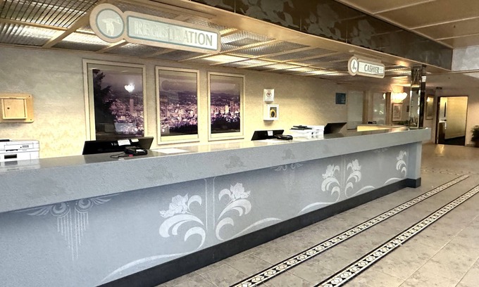 Parkrose Hotel | Sojourn Suites Portland Airport