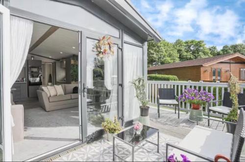 Wilberfoss Villa | Sol