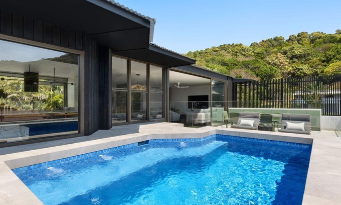 Byron Bay House | Solar Eclipse: A Sanctuary of Unparalleled Luxury in Wategos.