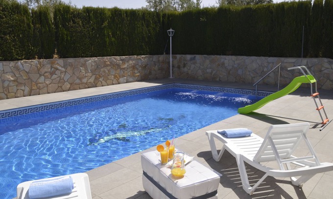 Pozo Alcon Cottage | Soler Rural Lodging for 15 people.