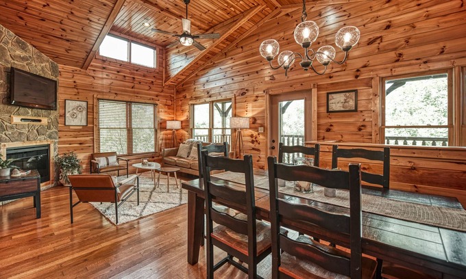 Gatlinburg Cabin | ☀Someday Cabin! Pet Friendly✔HotTub✔Game Room✔Grill✔