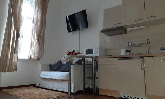 Sopron Apartment | Somewhere Apartman