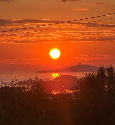Oksnes House | Sommerfjøs Ranchen