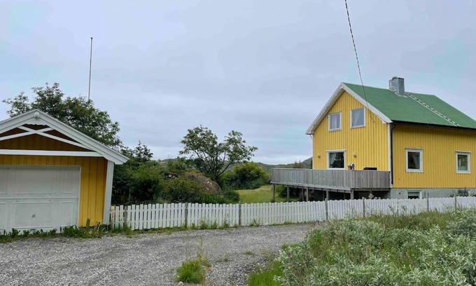 Vestvagøy House | Sommerhus, Edvinstua.