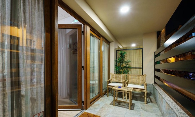 Burela Apartment | Sophie Apartments 'Mediano' with private terrace and Wi-Fi