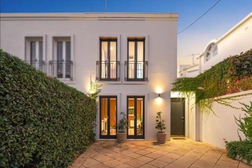 Toorak House | Sophisticated art deco in the heart of Toorak