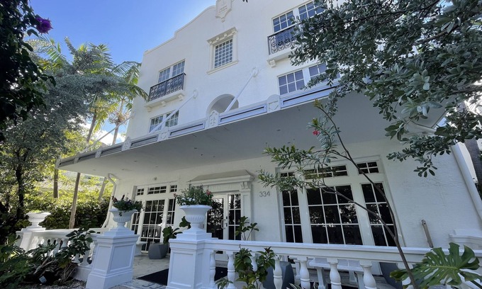 South Pointe Apartment | SOUTH BEACH SPOT: Heated POOL, 2BLOCKS to BEACH, BBQ, BEAUTIFUL PATIO.