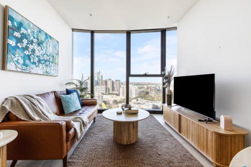 Southbank Apartment | Southbank Sojourn - Resort Comfort & Skyline Views