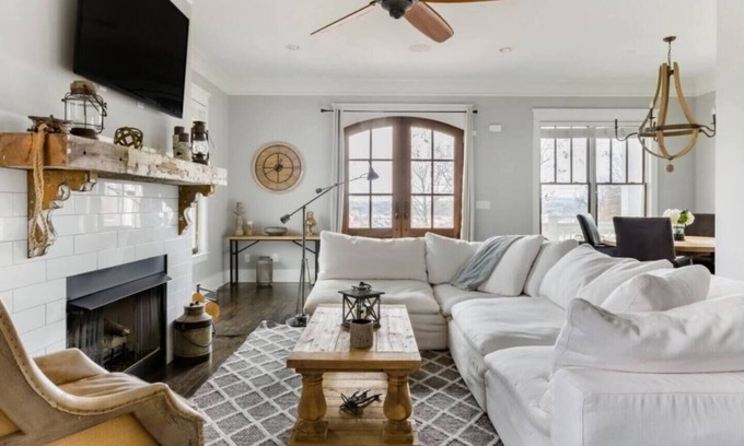 Shelby Hills House | Southern Inspiration Nash Style-4th Night FREE!