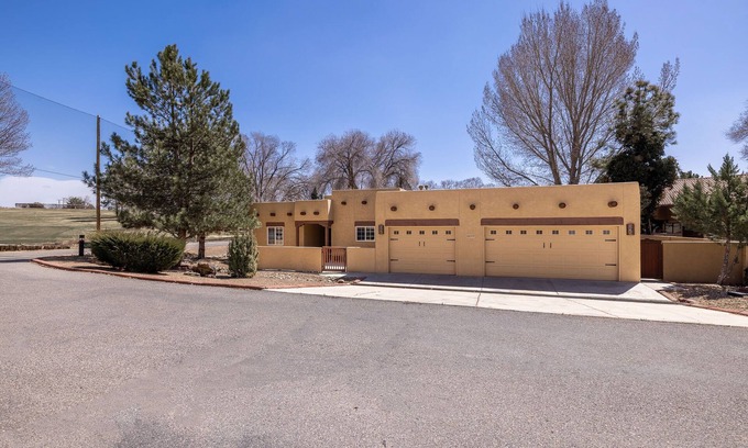 Farmington House | Southwestern Home with Golf Course Views