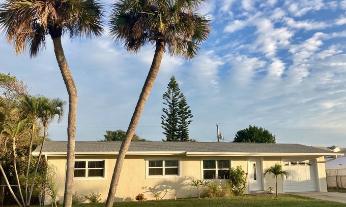 Indialantic House | Space Coast 3/2 Beach House - Five minutes to the beach