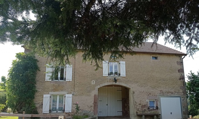 Fougerolles-Saint-Valbert Apartment | Spacious apartment in the heart of nature