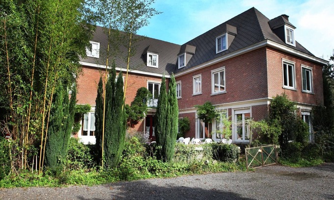 Ruiselede Villa | Spacious 11-Bed Family Retreat