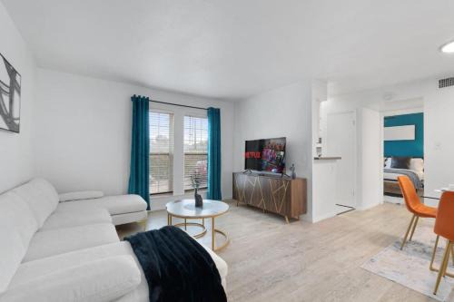 West Campus Apartment | Spacious 1 Br Apt Next 2 Dwntown
