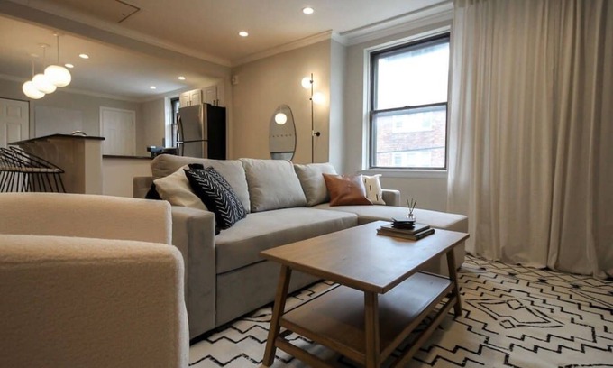 Center City Apartment | Spacious 1BDR With Private Entrance Heart of City
