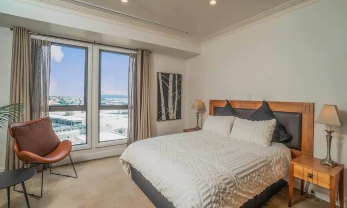 Auckland Central Business District Apartment | Spacious 1BR Apt Parking+Gym+Pool Zodiak Stays