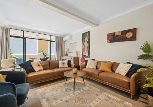 Te Aro Apartment | Spacious, 2 Bed, 2 Bath Central City Retreat