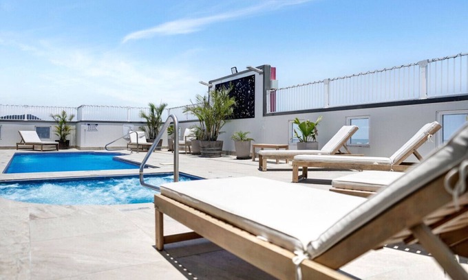 Cairns Central Business District Apartment | Spacious 2-Bedroom Condo in Central Cairns | Shared Pool, Balcony & Walk to Everything!