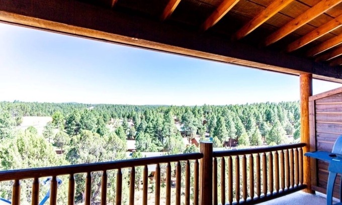 Show Low Condo | Spacious 2 BR/2BA with Great Views near Fool Hollow Lake