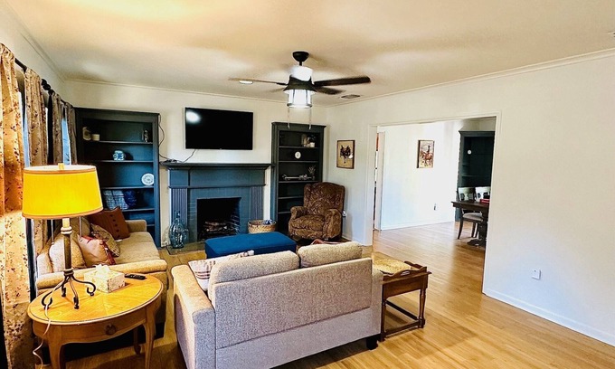 San Angelo House | Spacious 2 Master Suites On Live Oak Street