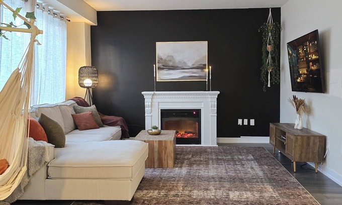 Thorold House | Spacious 2800 sqft home,18 mins to the falls & wineries. Perfect for families!
