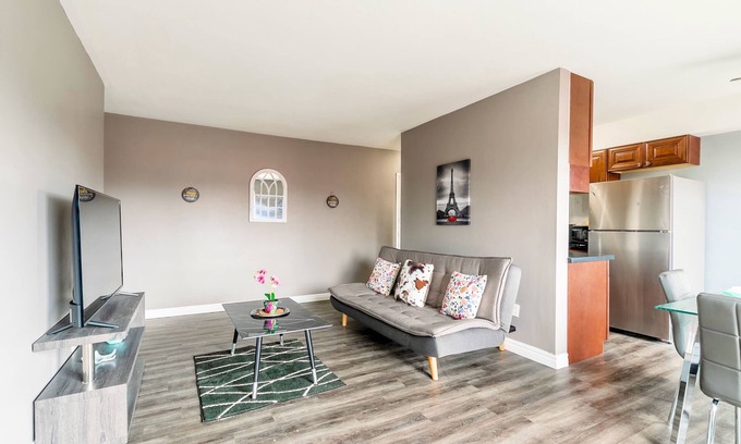 Rosedale Apartment | Spacious 2BR Apt - Near DT Hamilton!