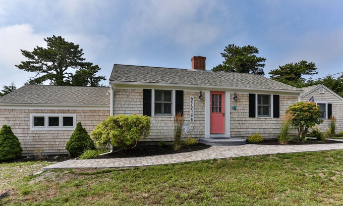 East Harwich House | Spacious 3/2 Single Level π WIFI, A/C, PELOTON, 1.2 Mi to π Close to π² Path