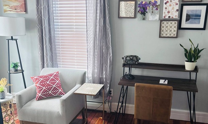 Catskill Apartment | Spacious 3-bedroom apartment in Catskill village - walkable to area attractions