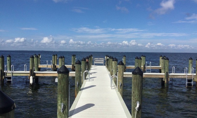 Cross Key Waterways Resort | Spacious 3 bedroom Condo On Florida Bay Key Largo
