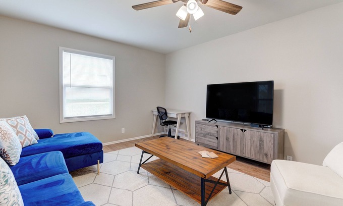 Waukesha Apartment | Spacious 3-BR with aesthetic living room & fully equipped kitchen in Waukesha