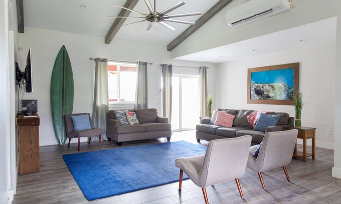 Laie House | Spacious 4 BDRM Laie Home -Walk to Hukilau Beach, A/C, 30 Day
