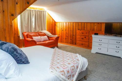 Columbus House | Spacious 4BR Family-Friendly Home, 5 Mins to Dining