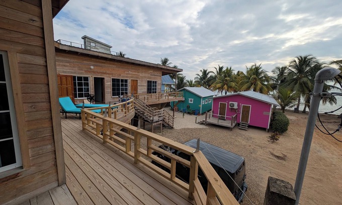 Hopkins Cabin | Spacious 5-bedroom lodge in brilliant Hopkins with AC