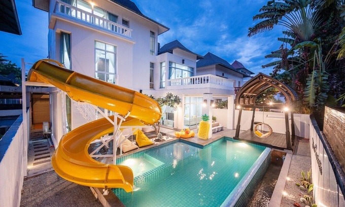 Na Chom Thian Villa | Spacious 5-bedroom private villa near Pattaya beach