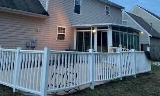 Colonial Heights House | Spacious and comfortable 4 bedroom house , cats and dogs are welcome