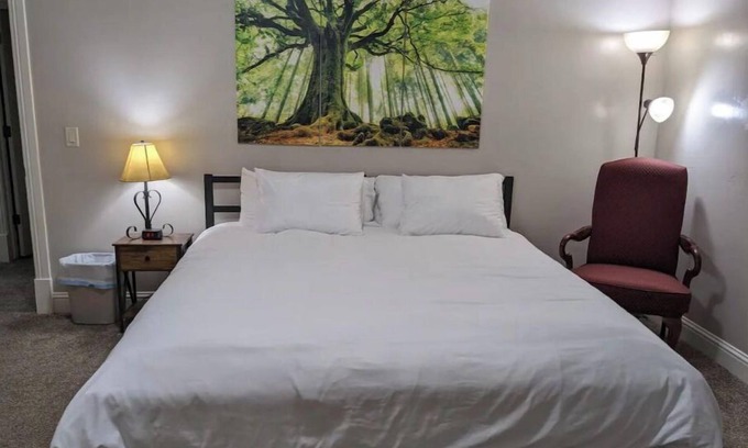 Lindon House | Spacious and Clean 2BR Home in Utah Valley