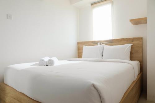 Jatinegara Apartment | Spacious and Clean 3BR Bassura City Apartment By Travelio