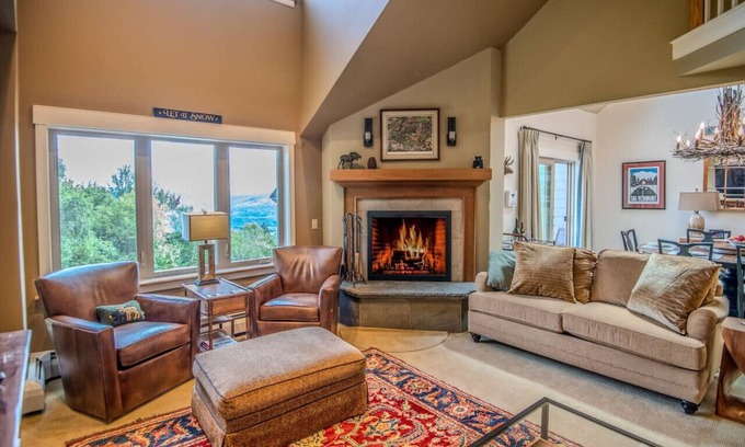 Ludlow House | Spacious and Close to Ski Lifts Family Friendly Condo at Solitude on Okemo
