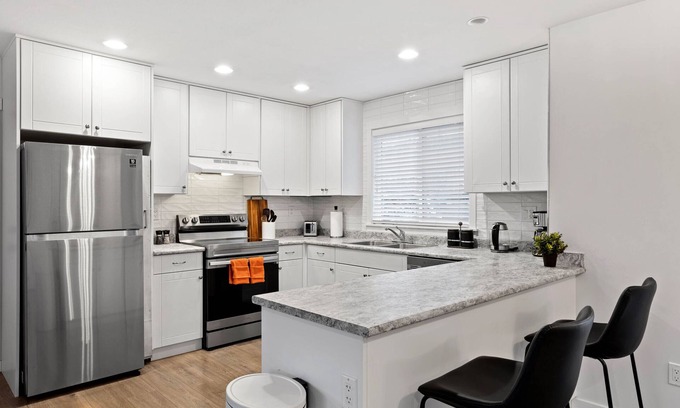 Kamloops House | Spacious and Modern 3 Bedroom