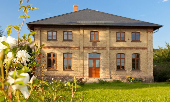 Muritz Apartment | Spacious and stylish in the monument to the Müritz, near the lake and golf course