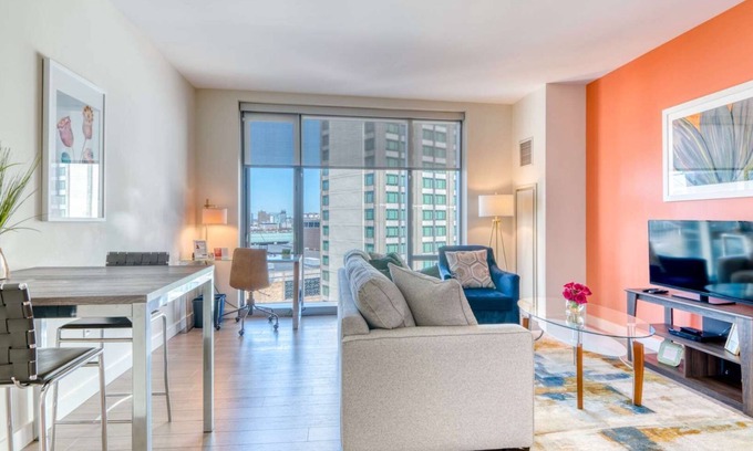 Back Bay Apartment | Spacious Apartment Back Bay