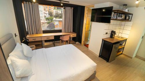 Chapinero Apartment | Spacious Apartment in Chapinero Hotspot