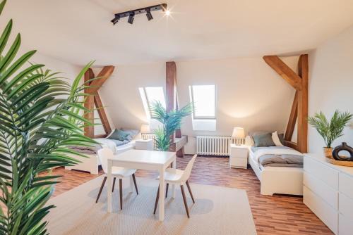 Strausberg Apartment | Spacious Apartment in Strausberg - Sleeps 6