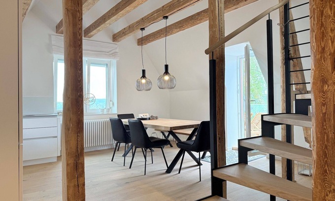 Ueberlingen Apartment | Spacious apartment Lieblingsplatz with terrace on the lake in Überlingen