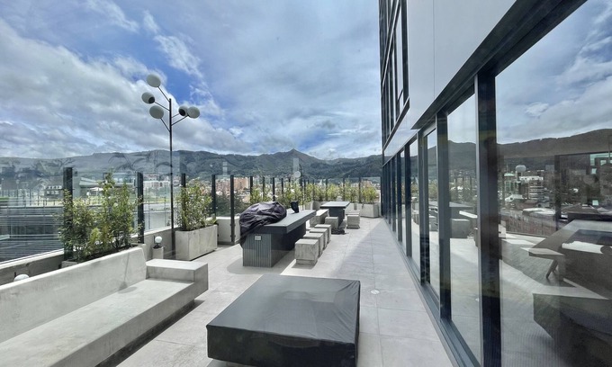 Calle 100 Apartment | Spacious Apartment w/a Washer + a TV