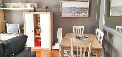 Tabernas Apartment | Spacious apartment with mountain view in Tabernas, 99 sqm