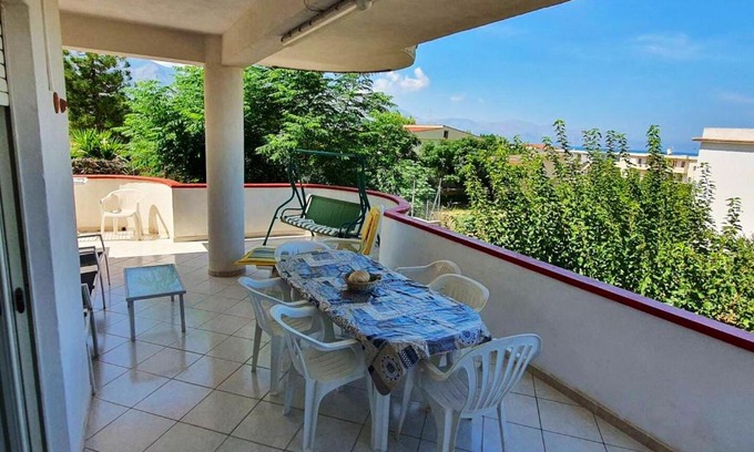 Alcamo Marina Apartment | Spacious apartment with sea view in Alcamo, 180 m²